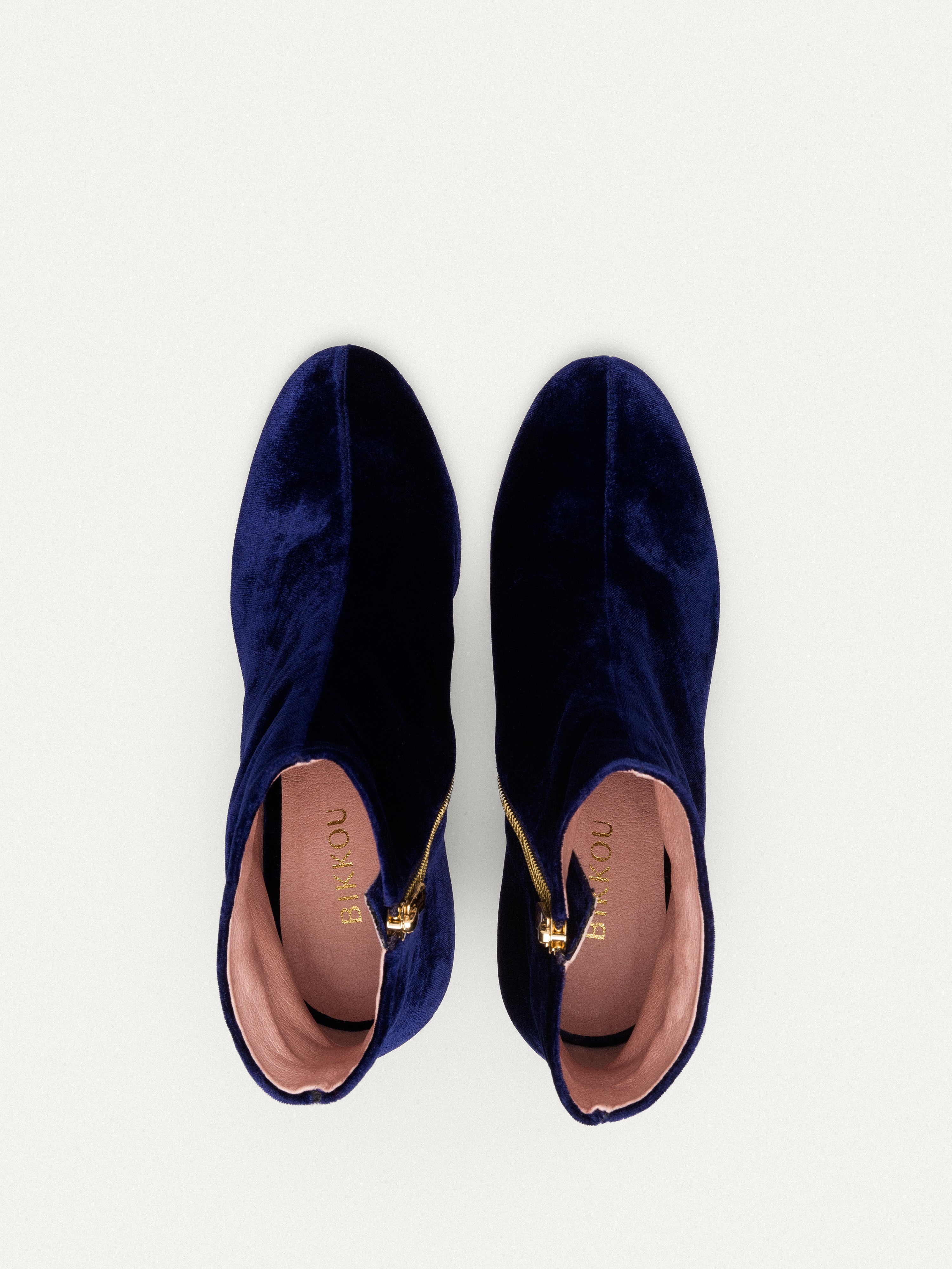 6PM EXPO AT THE GALLERY - Midnight Blue